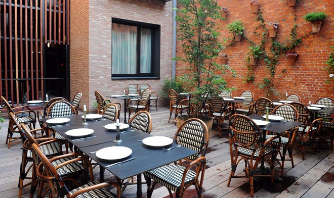 hotel-le-berger-terrace-1